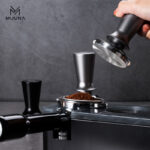 Tamper café presión constante con resorte MUVNA - (7)
