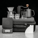 Kit Barista Portátil Premium 12 Piezas – Set Drip Coffee con Molino Manual y Balanza - (1)
